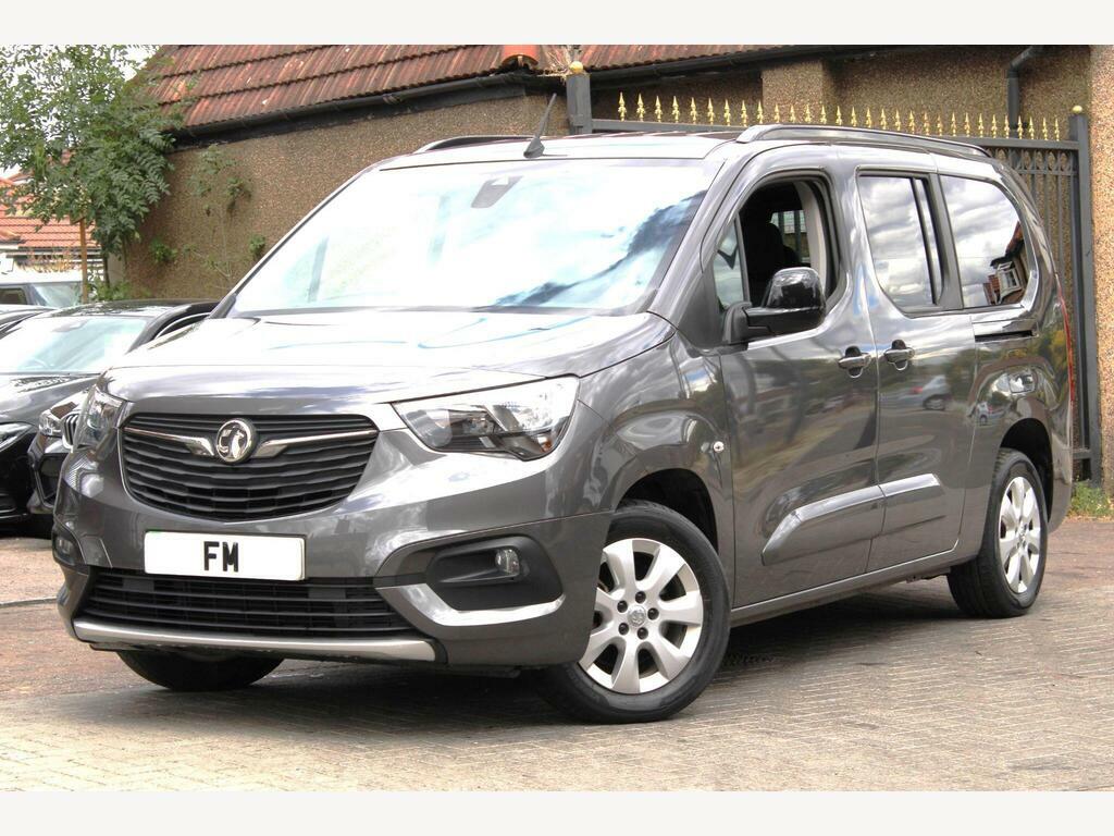 Vauxhall Combo-e Life 100Kw Design XL 50Kwh 7 Seat Black #8