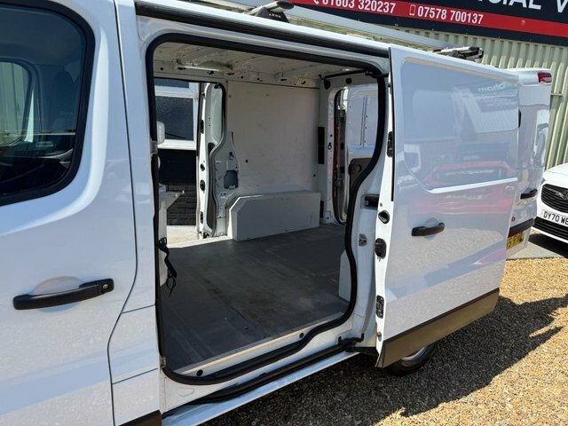 Vauxhall Vivaro Cdti 2900 Ecoflex Panel White #6