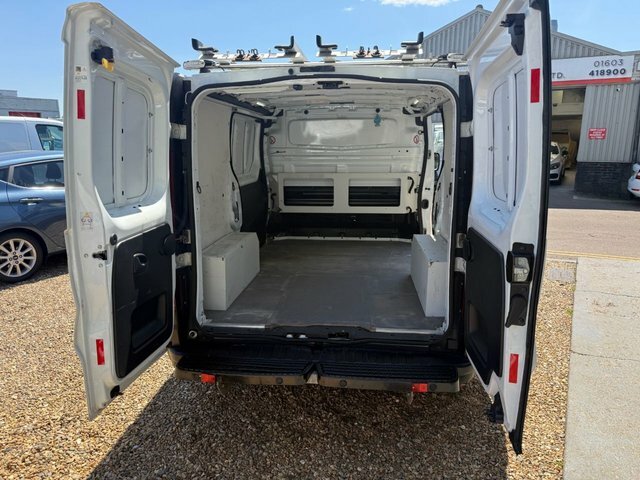 Vauxhall Vivaro Cdti 2900 Ecoflex Panel White #5