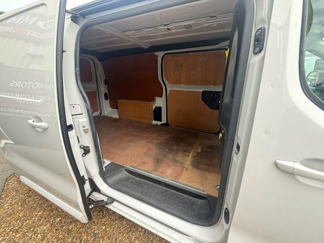 Vauxhall Vivaro Turbo D 2900 Pro White #5