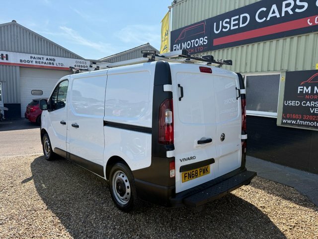 Vauxhall Vivaro Cdti 2900 Panel Van White