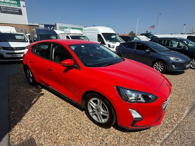 Ford Focus Ecoblue Zetec Hatchback Red