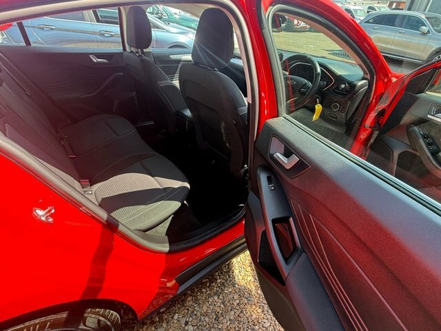 Ford Focus Ecoblue Zetec Hatchback CV69YGJ Red #4