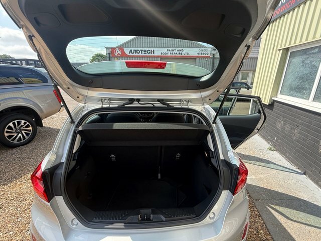 Ford Fiesta Ecoboost Zetec Hatchback Silver #3