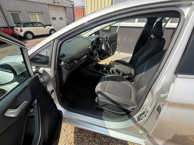 Ford Fiesta Ecoboost Zetec Hatchback Silver #6