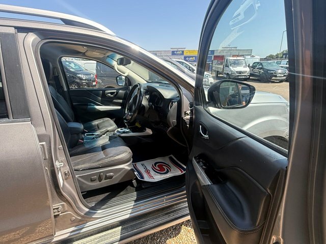 Nissan Navara Dci Tekna Pickup Double Grey #2