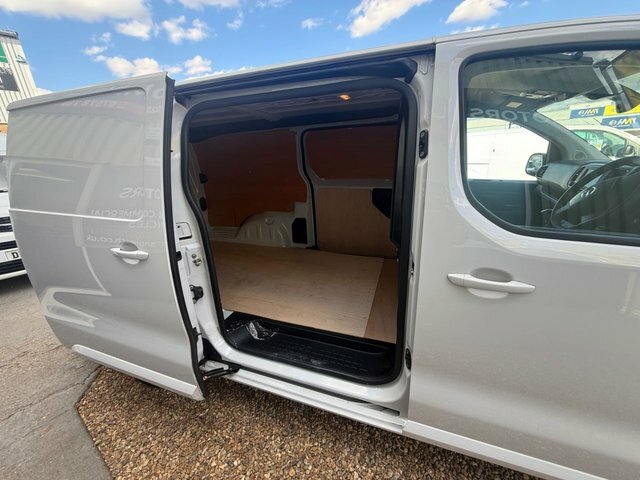 Vauxhall Vivaro Turbo D 2900 Pro White #4