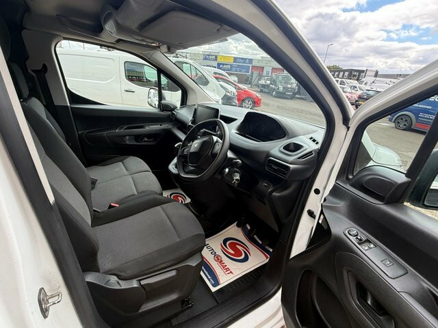 Peugeot Partner Bluehdi 1000 Professional Standard White #3