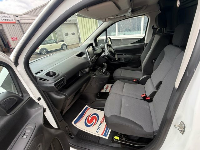 Peugeot Partner Bluehdi 1000 Professional Standard White #6