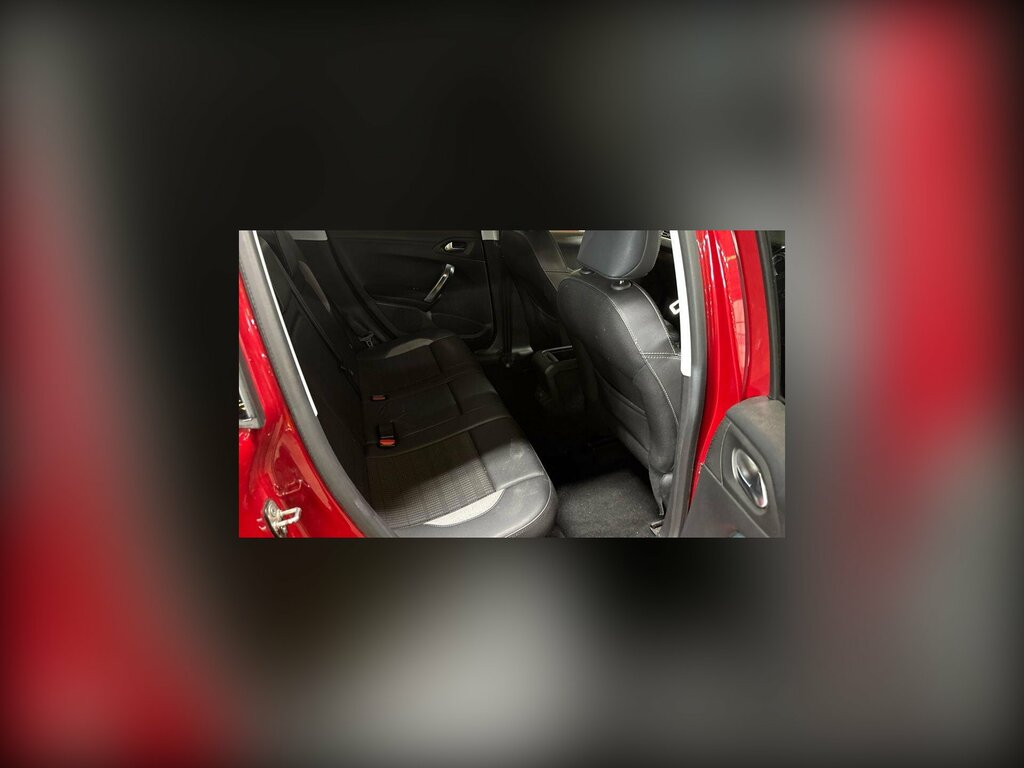 Peugeot 2008 1.2 Puretech Allure Eat Euro 6 Ss Red #2