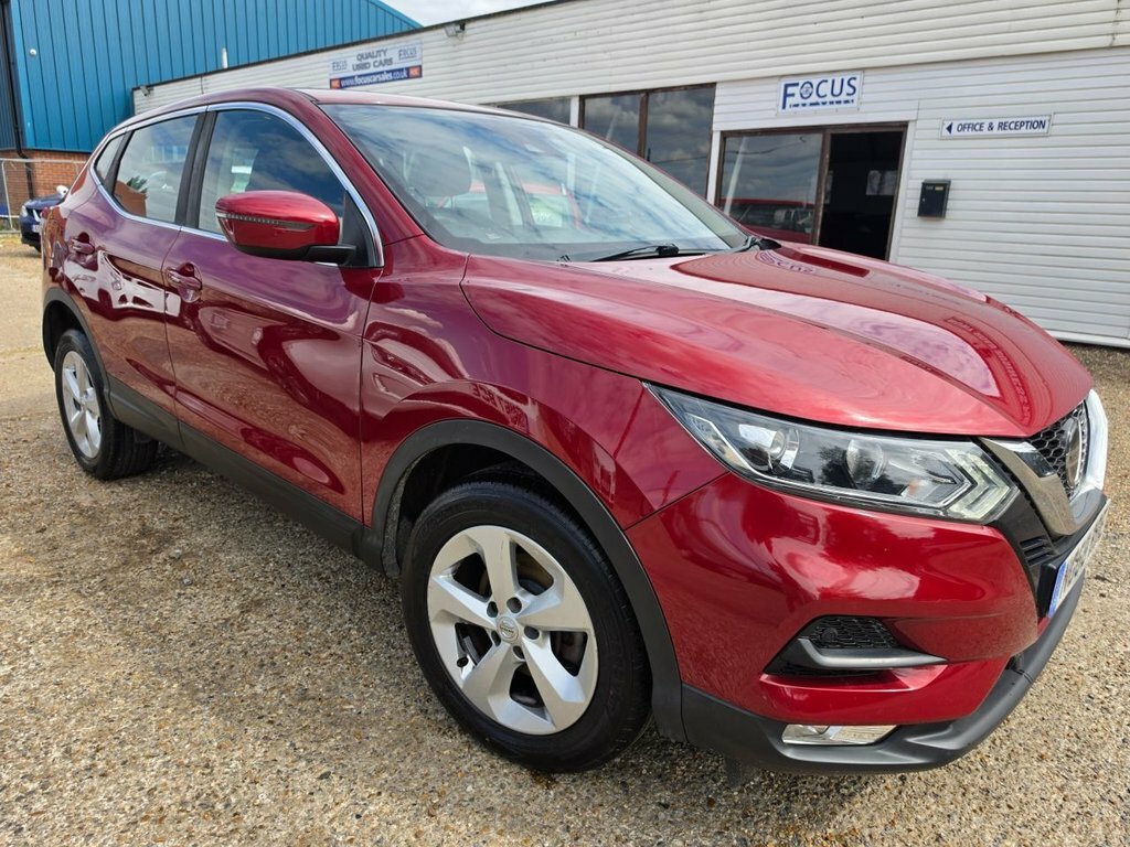 Nissan Qashqai 1.3L Acenta Premium Red