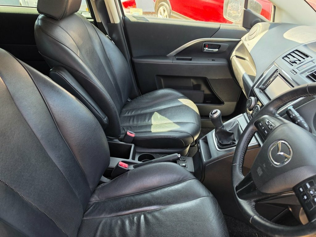 Mazda 5 2L Sport Venture White #3