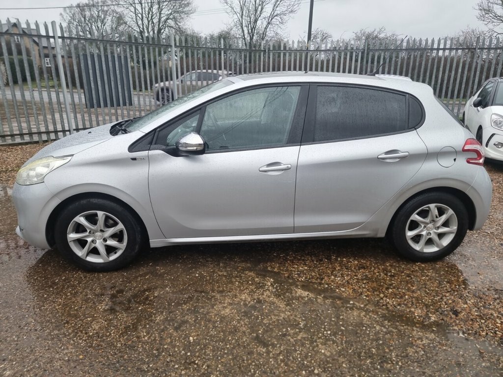 Peugeot 208 1.4L Style Silver #5
