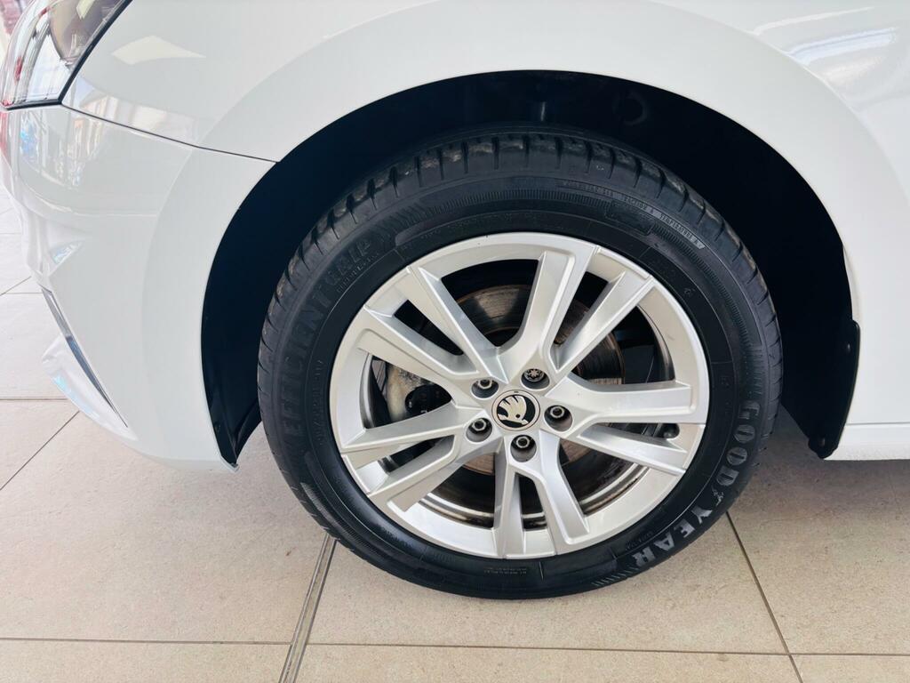 Skoda Fabia 1.0 Mpi Se Comfort Euro 6 Ss White #13