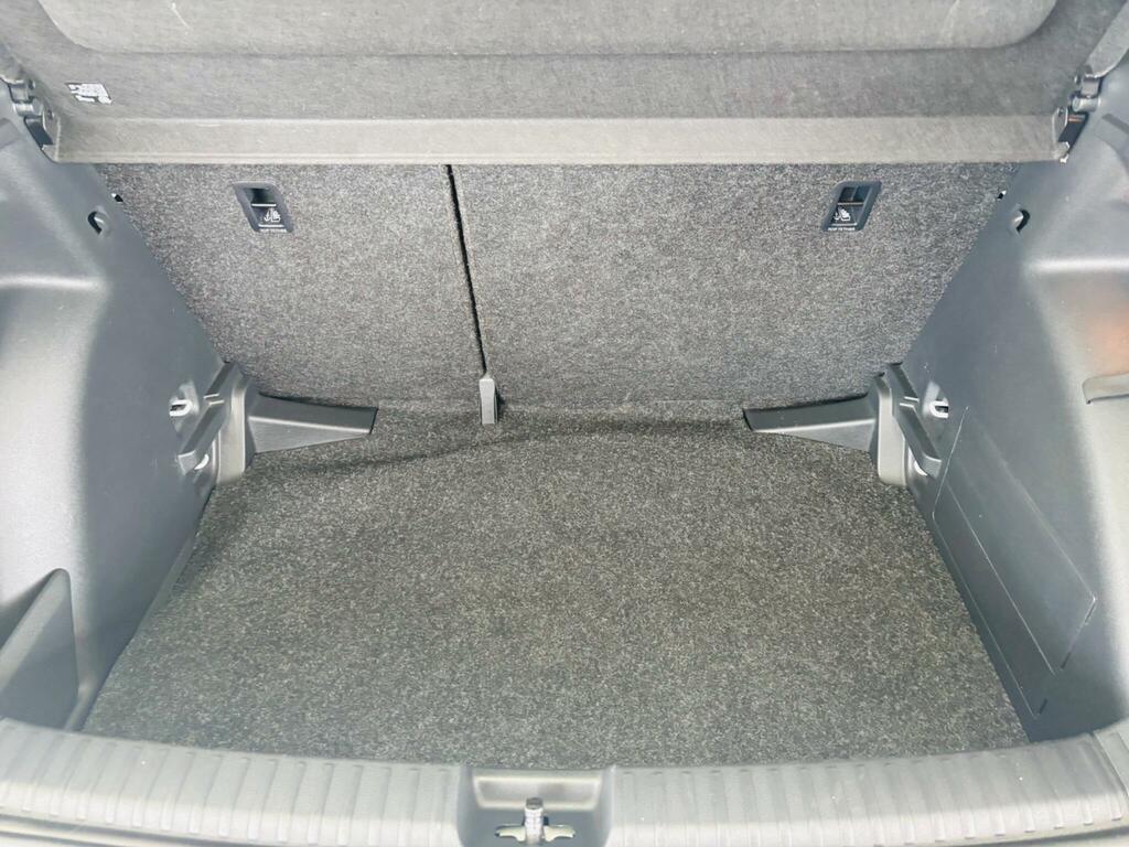 Skoda Fabia 1.0 Mpi Se Comfort Euro 6 Ss White #23