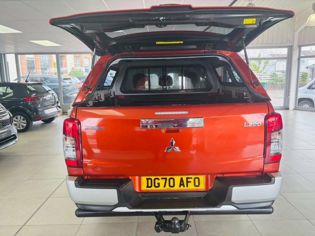 Mitsubishi L200 Pickup 2.4 Di-d Dc Barbarian 201616 Black #21