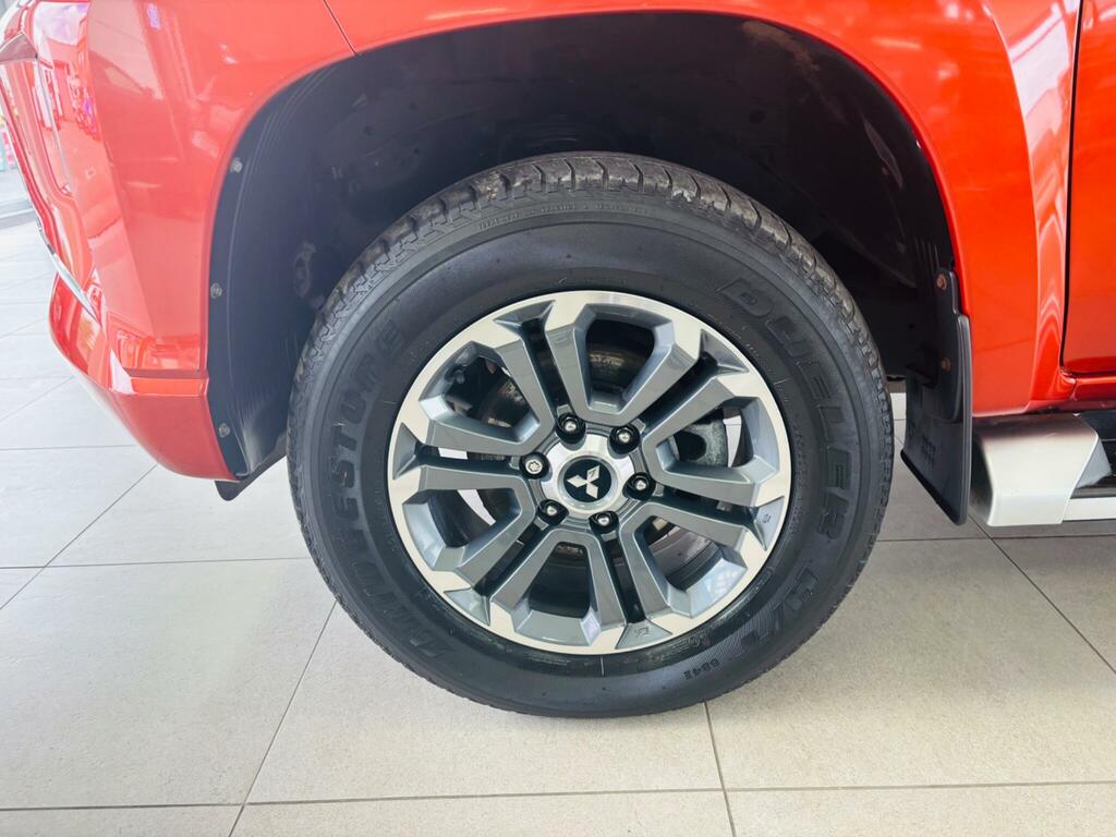 Mitsubishi L200 Pickup 2.4 Di-d Dc Barbarian 201616 Black #13