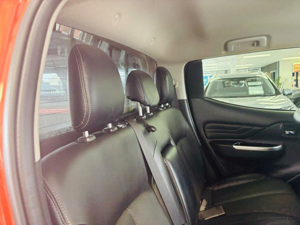 Mitsubishi L200 Pickup 2.4 Di-d Dc Barbarian 201616 Black #28