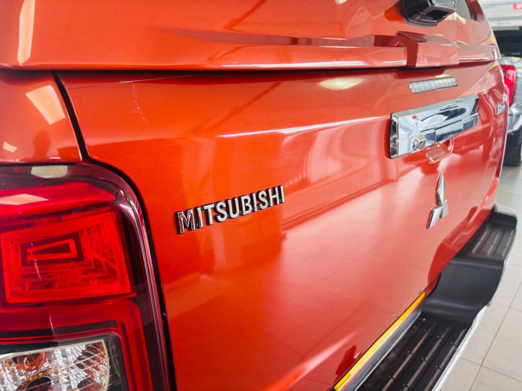 Mitsubishi L200 Pickup 2.4 Di-d Dc Barbarian 201616 Black #20