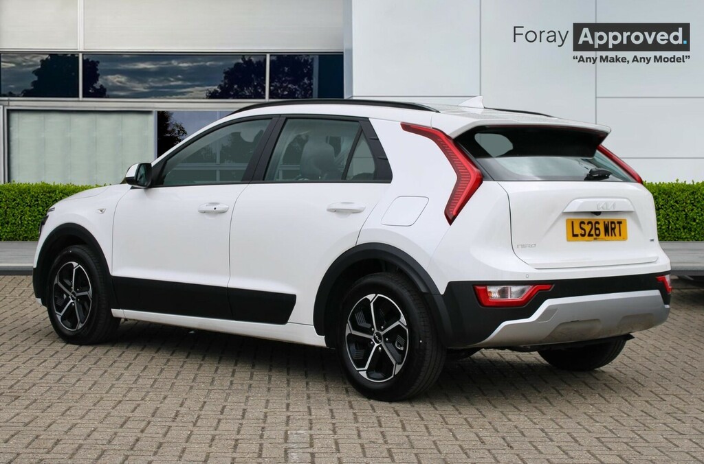 Kia Niro 1.6 Gdi 136 Hybrid Pure Dct LS26WRT White #4
