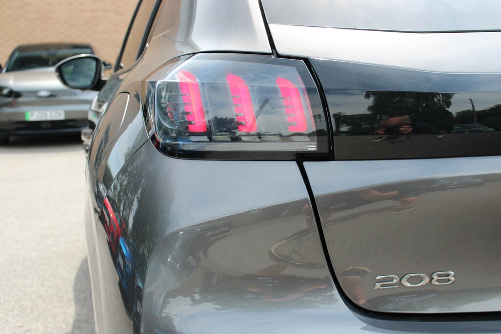 Peugeot 208 208 Active Premium Puretech Ss Grey #9