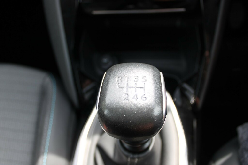 Peugeot 208 208 Active Premium Puretech Ss Grey #27