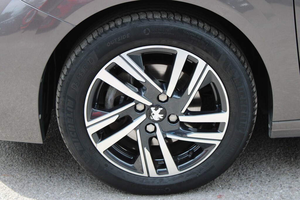 Peugeot 208 208 Active Premium Puretech Ss Grey #37