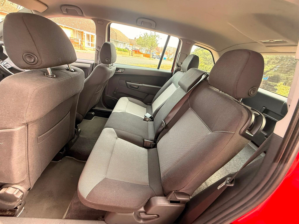 Vauxhall Zafira Mpv Red #18