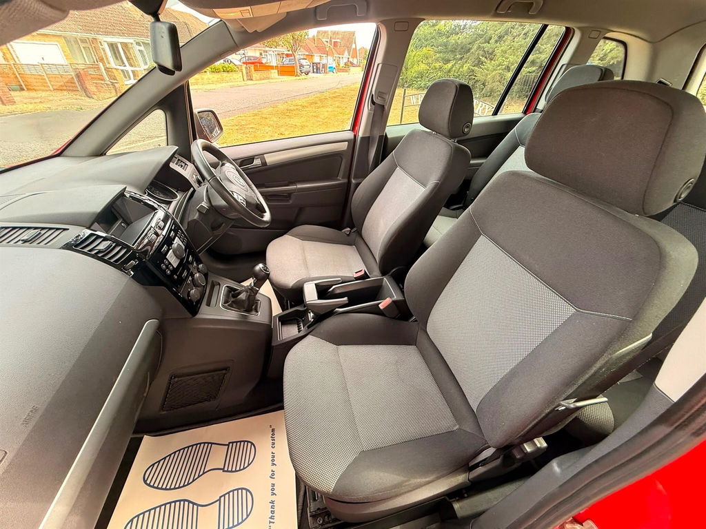 Vauxhall Zafira Mpv Red #19