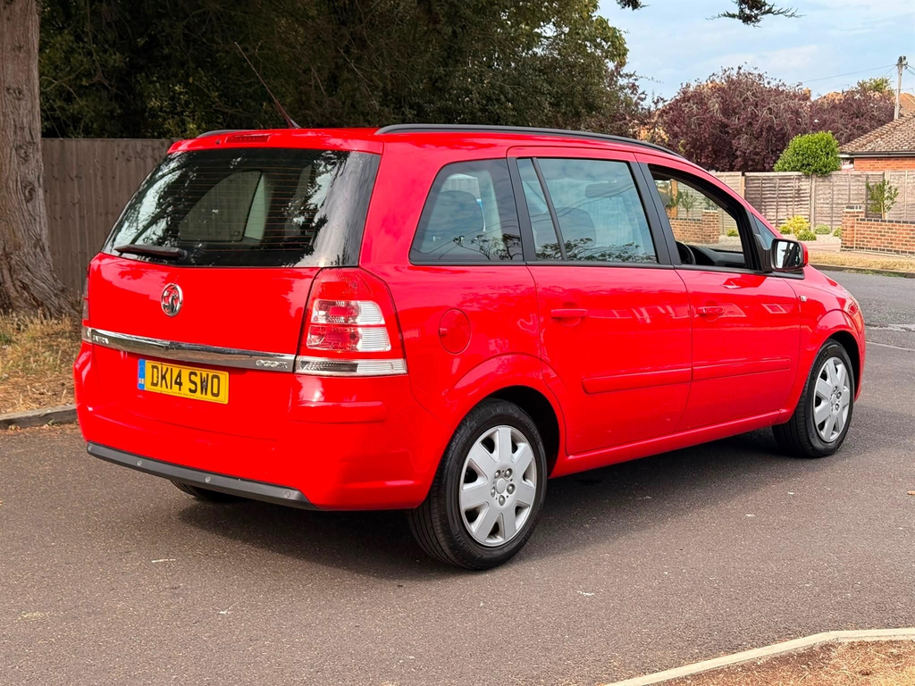 Vauxhall Zafira Mpv Red #7