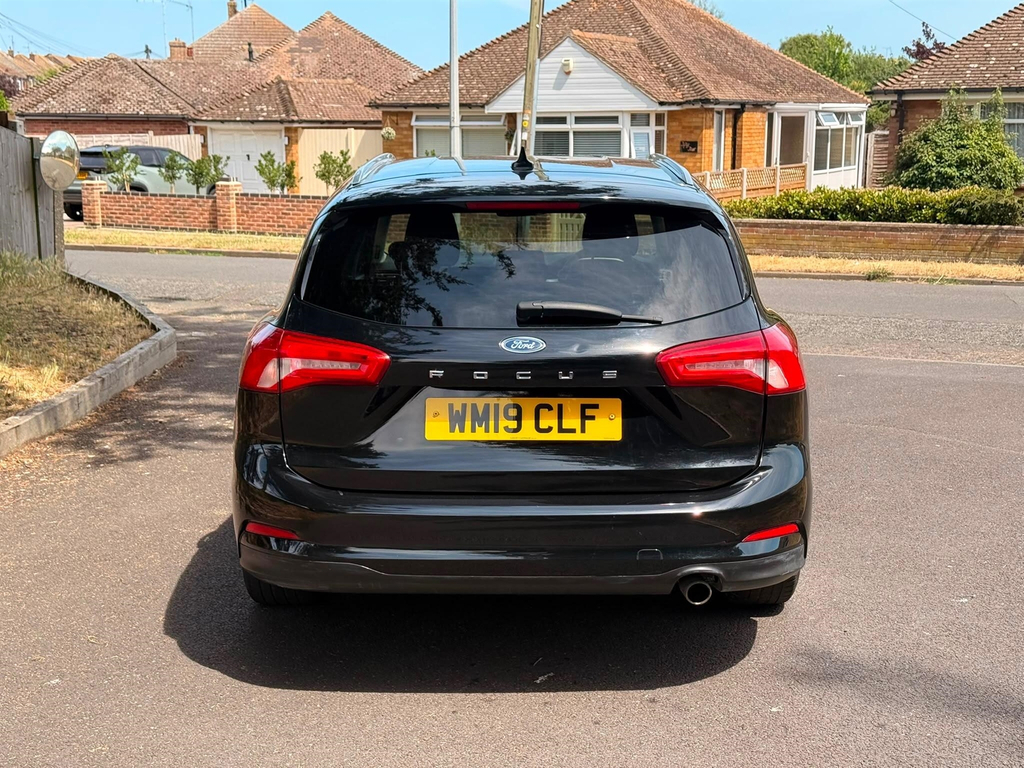 Ford Focus 1.0T Ecoboost Zetec Euro 6 Ss WM19CLF #2