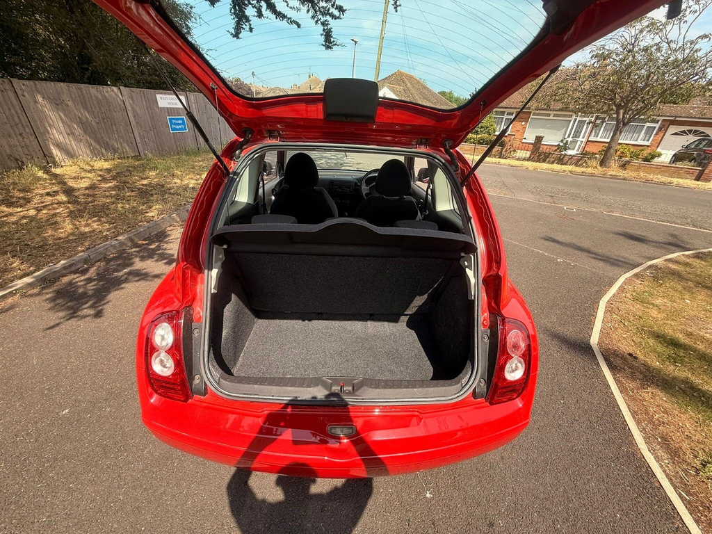 Nissan Micra N-tec Black #16