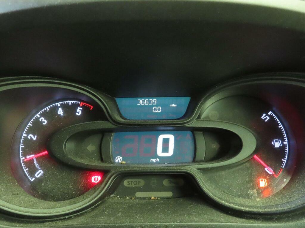 Vauxhall Vivaro Panel Van White #9