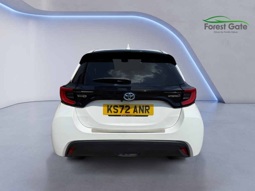 Toyota Yaris 1.5 Vvt-h Design Hatchback Hybrid E-cvt KS72ANR White #5
