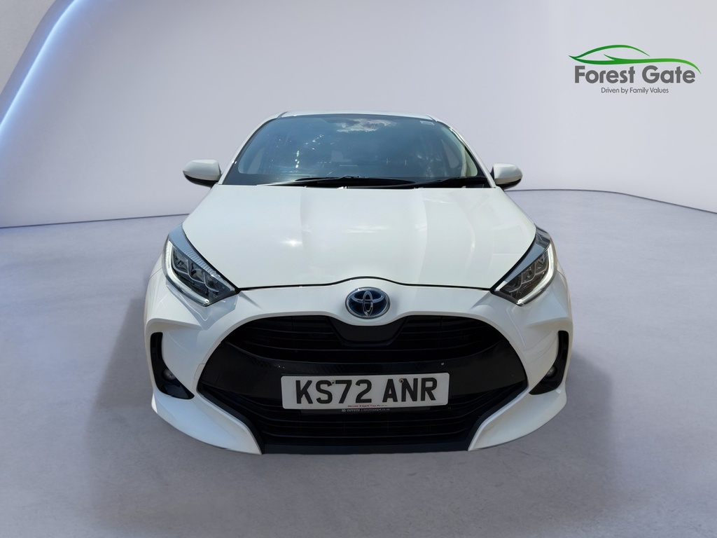 Toyota Yaris 1.5 Vvt-h Design Hatchback Hybrid E-cvt KS72ANR White #2