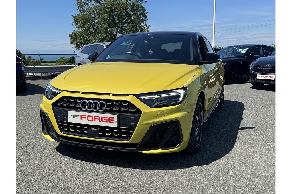 Audi A1 1.0 Tfsi 30 Black Edition Sportback WG23LSY Yellow #3