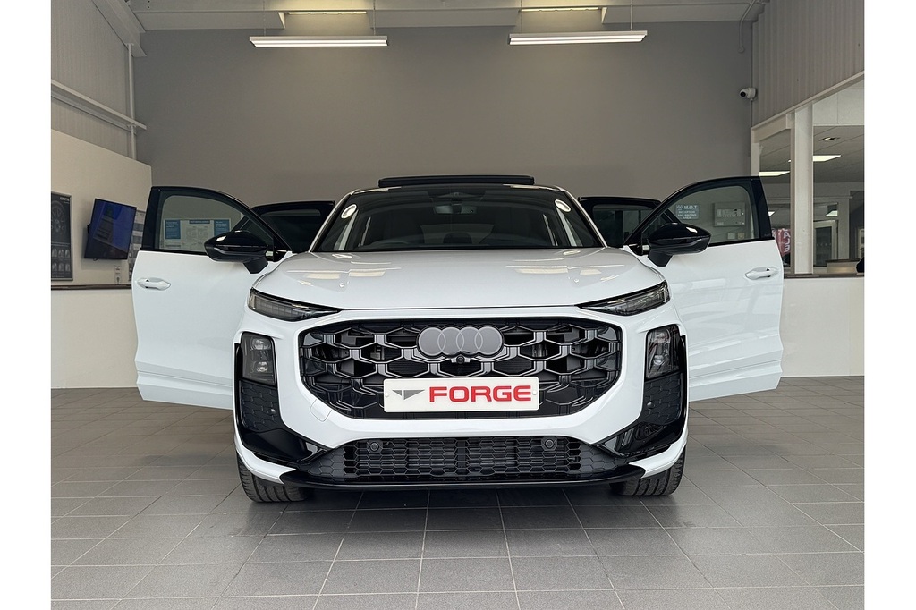 Audi Q3 Audi Q3 Estate 1.5 Tfsi S Line S Tronic Black #10