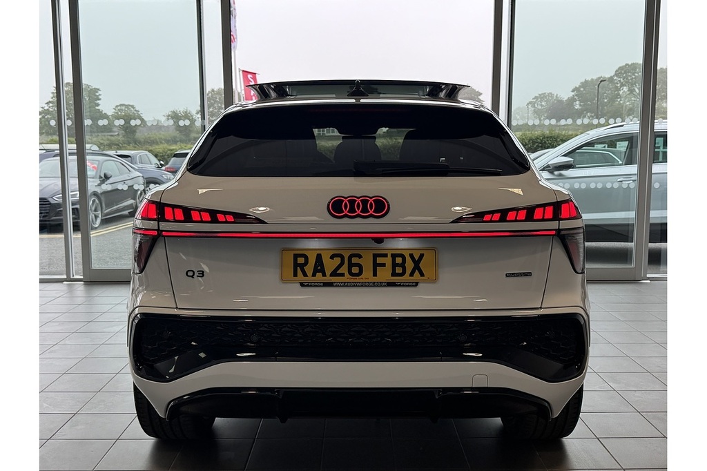Audi Q3 Audi Q3 Estate 1.5 Tfsi S Line S Tronic Black #8