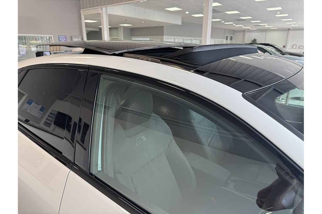 Audi Q3 Sportback Edition 1 Tfsi Quattro 204 Ps S Tronic White #2