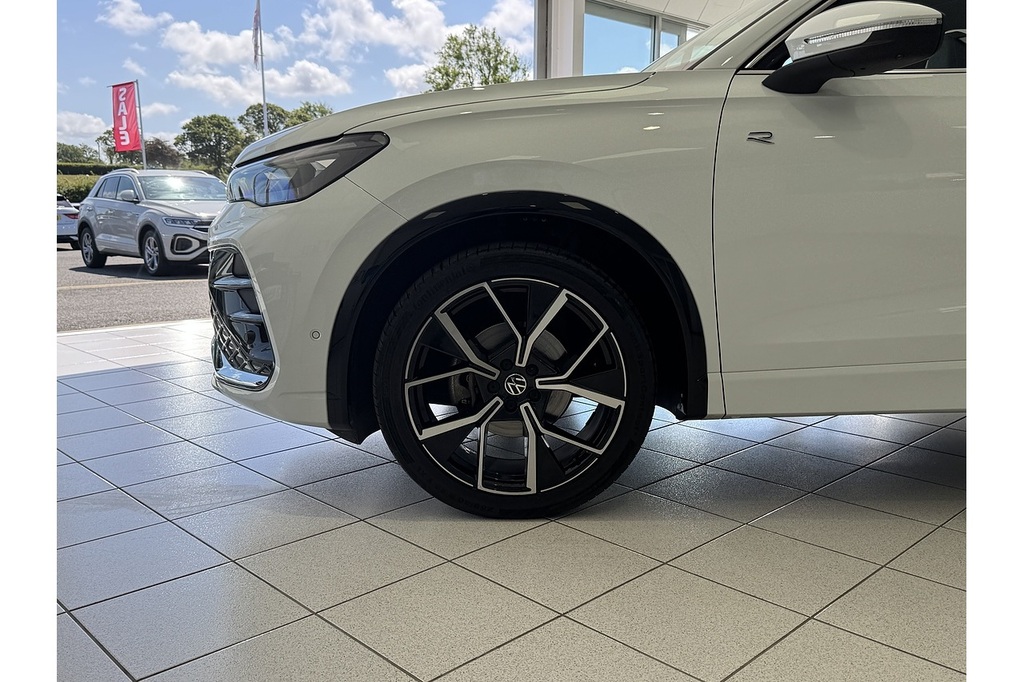 Volkswagen Tiguan Etsi Mhev R-line Launch Edition U14386 Ulez White #4
