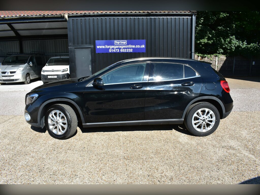 Mercedes-Benz GLA Class 1.6 Gla200 Se Suv Euro 6 Ss NJ68EDL Black #6