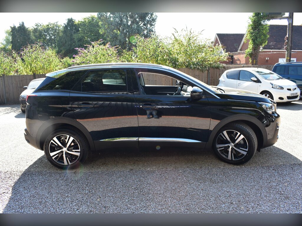 Peugeot 3008 1.2 Puretech Allure Suv Euro 6 Black #2