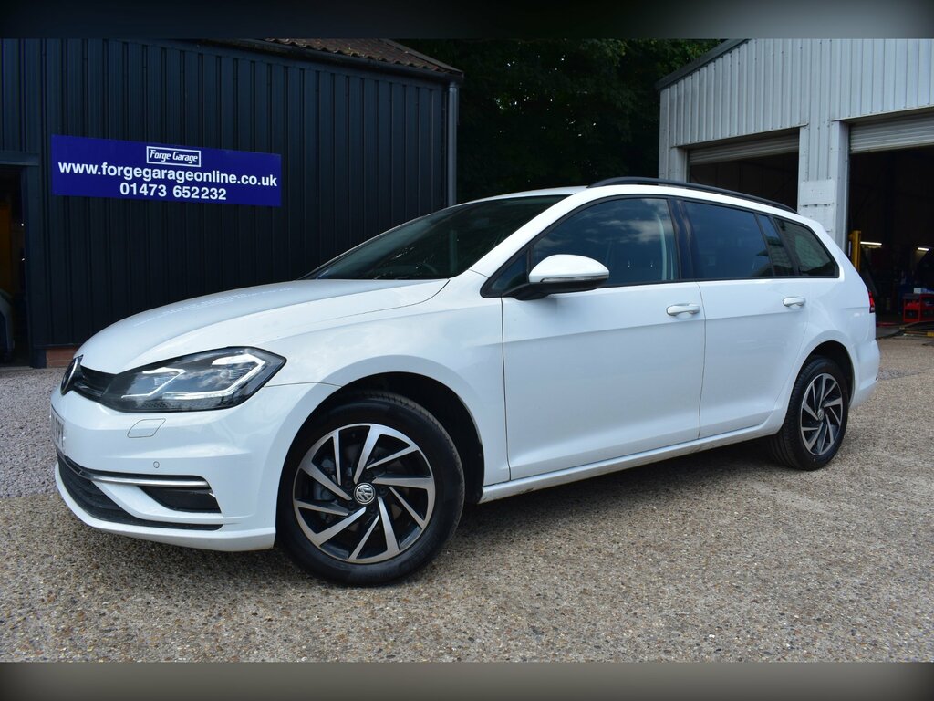 Volkswagen Golf 1.6 Tdi Match Edition Estate Eur White