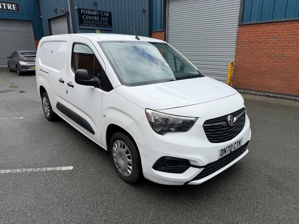 Vauxhall Combo 1.5-Turbo-d-2300-sportive-l2-h1-euro-6-ss-4dr