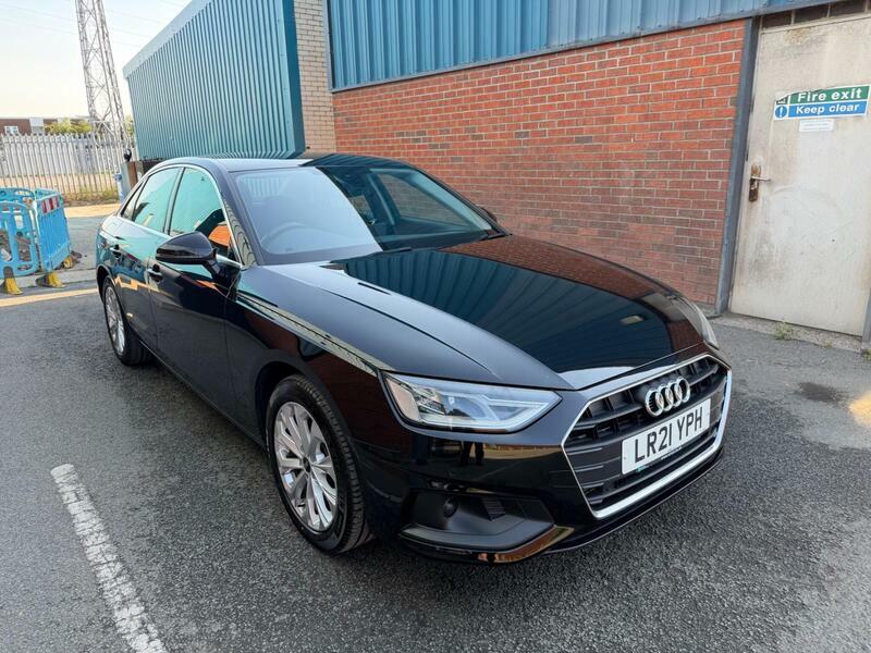 Audi A4 2.0-Tfsi-35-technik-s-tronic-euro-6-ss-4dr Black