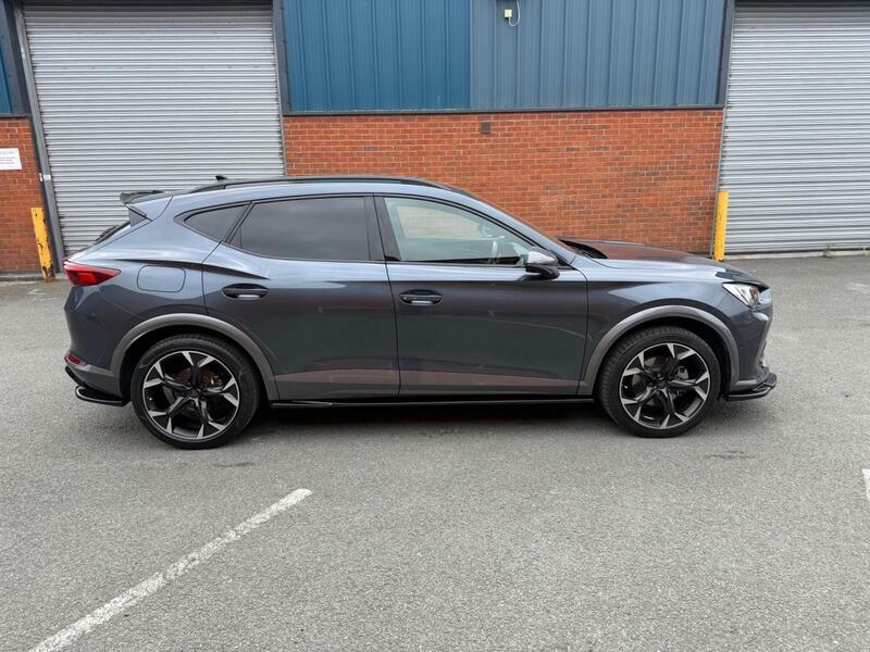 Cupra Formentor 1.4-Ehybrid-12.8kwh-v2-dsg-euro-6-ss-5dr YE73XGP Grey #2