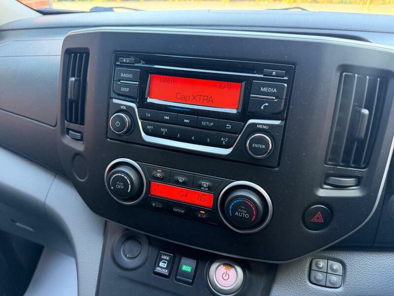 Nissan e-NV200 E Acenta Combi White #17