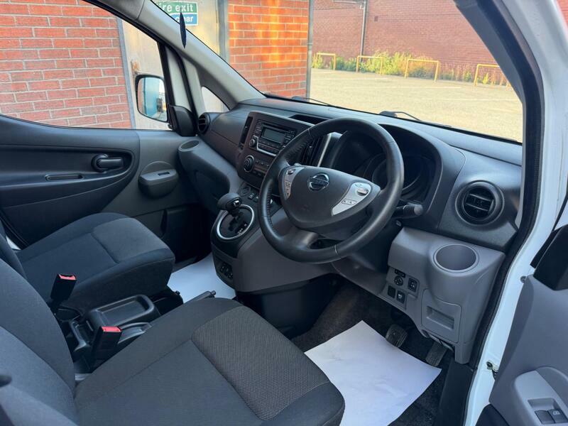 Nissan e-NV200 E Acenta Combi White #11