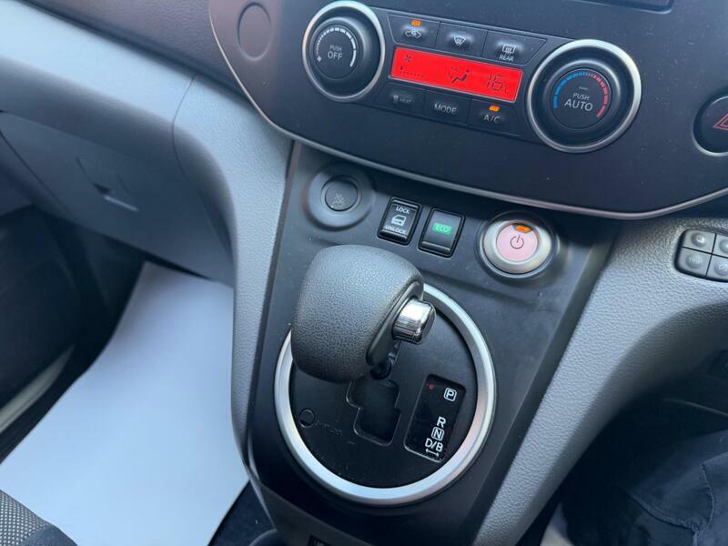 Nissan e-NV200 E Acenta Combi White #16