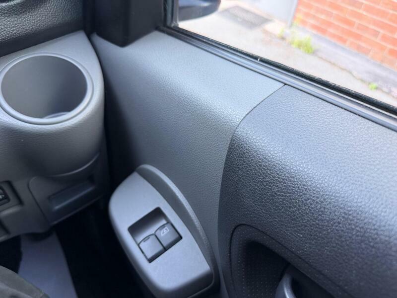 Nissan e-NV200 E Acenta Combi White #14